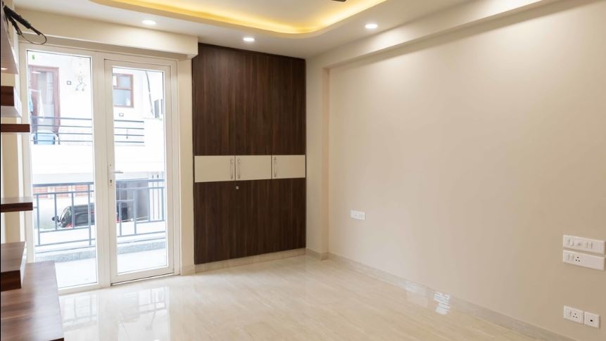 4 BHK Floor Sale Hauz Khas Delhi