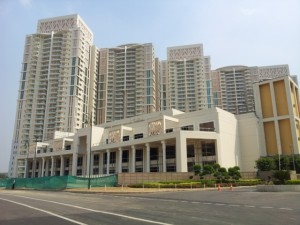 2700 sq ft Flat Rent DLF Park Place Gurgaon